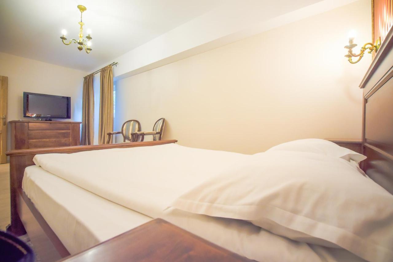 Safrano Palace 3* Brasov